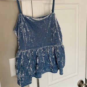 Women’s top (semi-cropped)